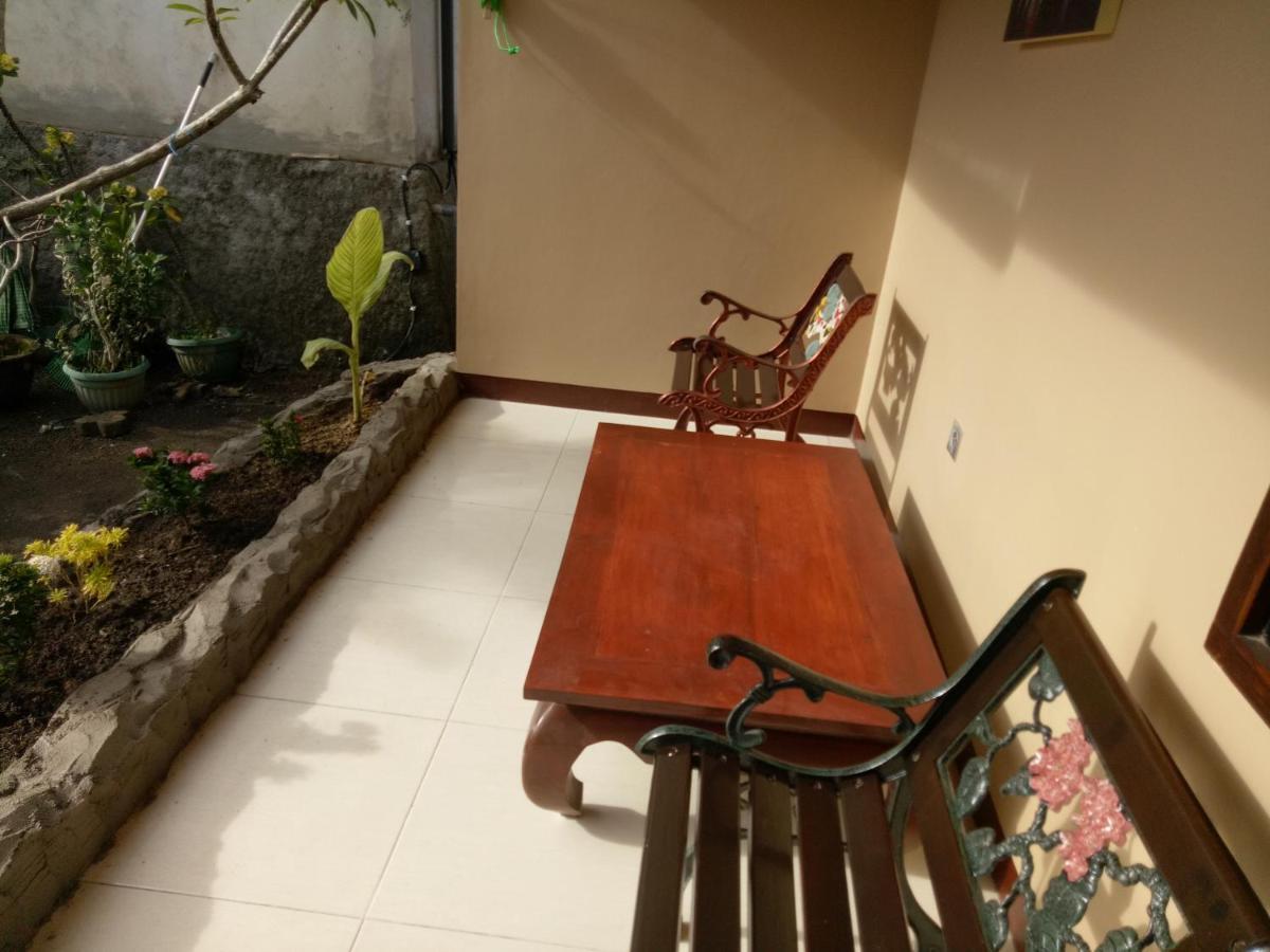 Villa Yukie Senggigi Montongbuwoh Exterior photo